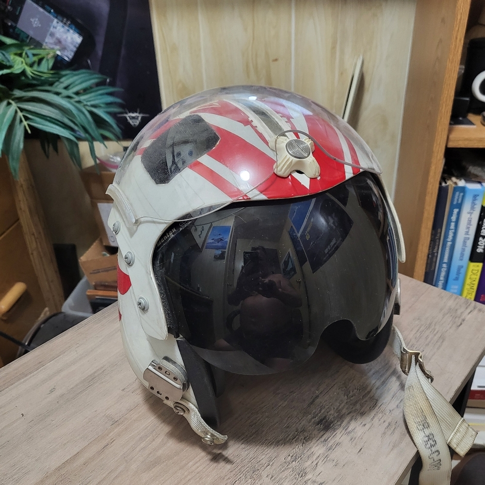 Display item (replica)